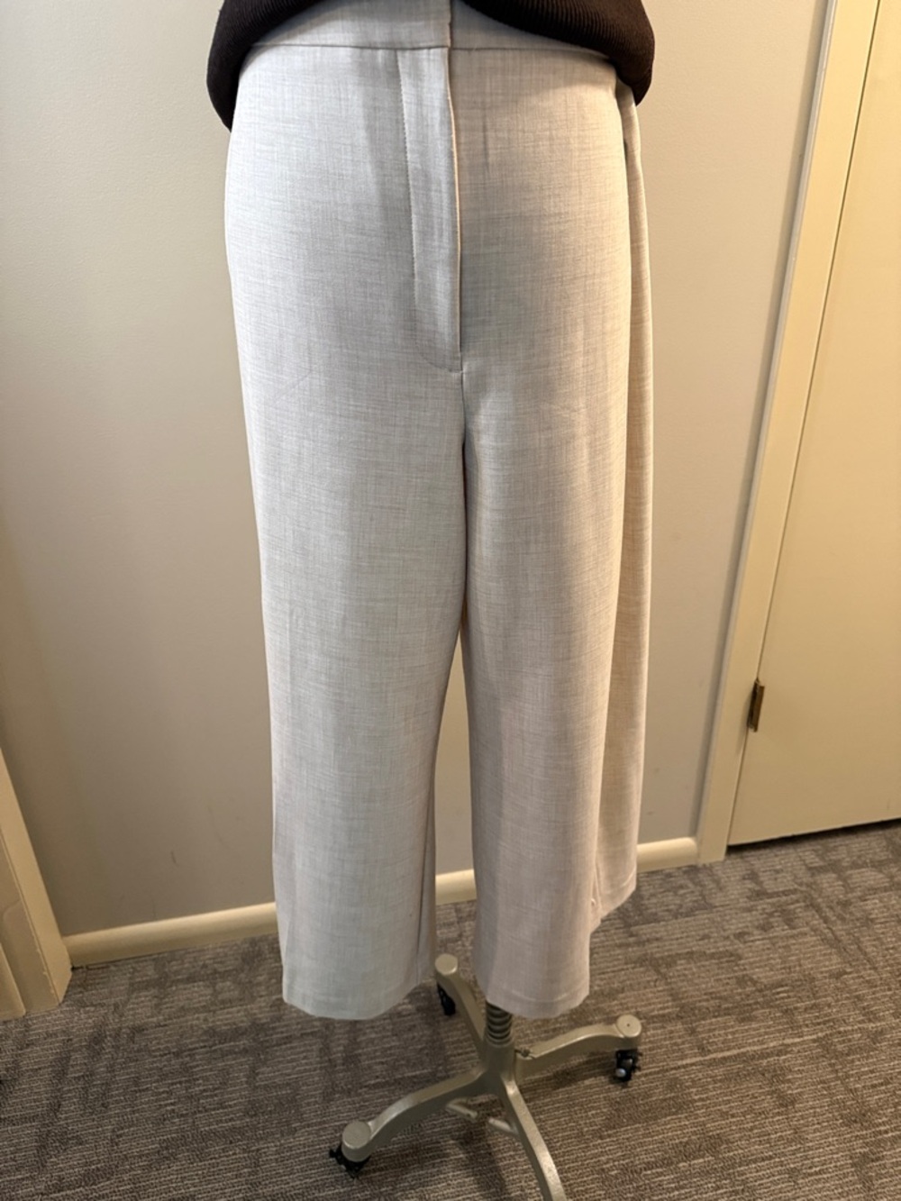 Ann Taylor Drapery Marina Wide -Leg Cropped Pants - Picture 4 of 17